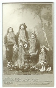 Girls dressed as gnomes 1902